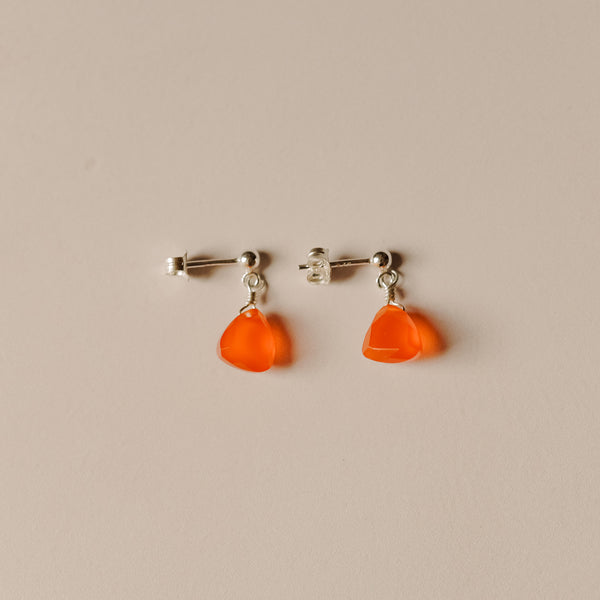 Carnelian Trilliant Stud Earrings: Motivation